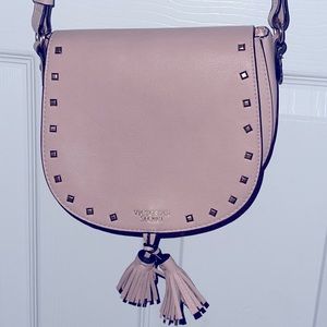 Pink Victoria secret purse| Almost Brand New!